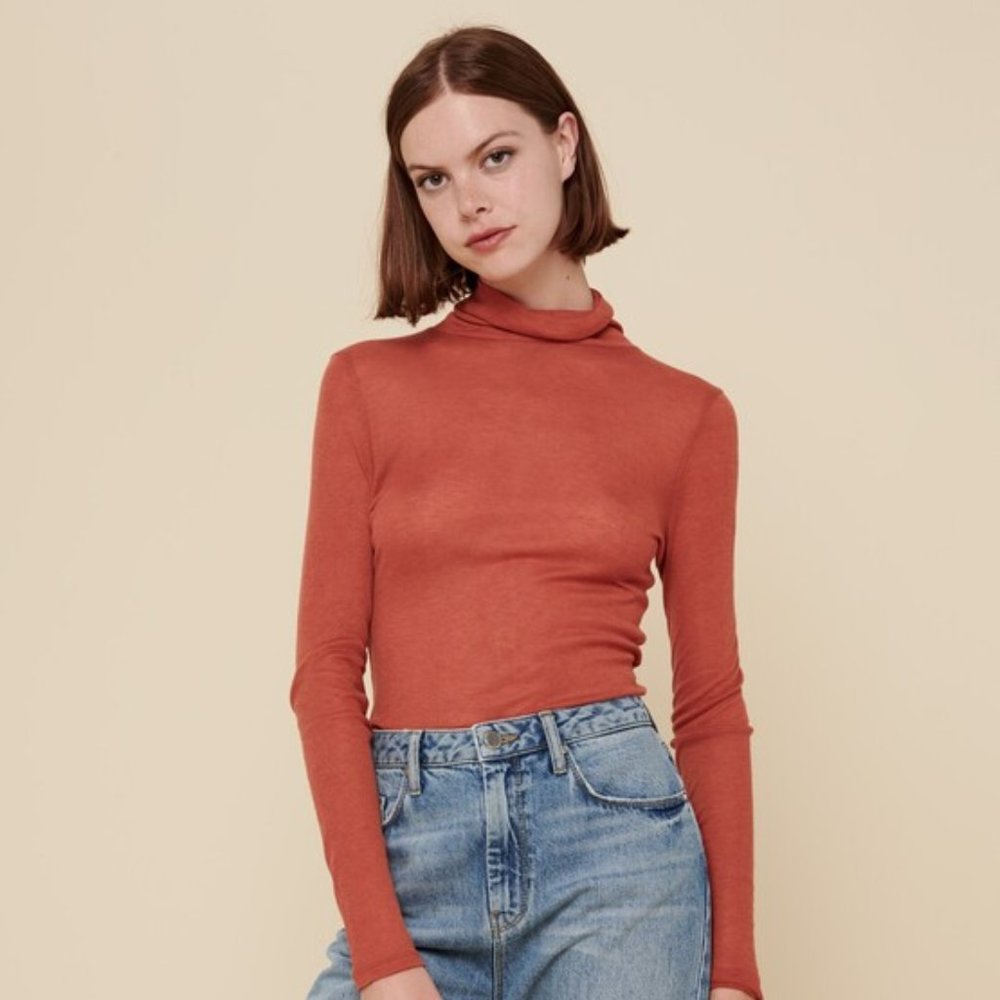 Acote Turtleneck